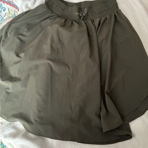 Lululemon size 10 Olive Green Flowing Skirt with Elastic Waist midi